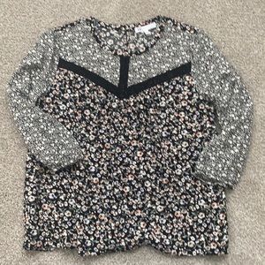 DR2 floral 3/4 sleeve blouse. Women’s L